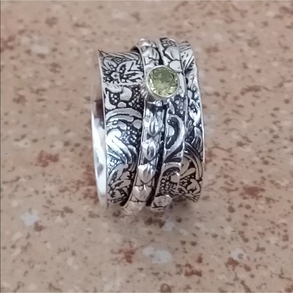 Silver meditation spinner rings with Gemstones - Picture 9 of 10